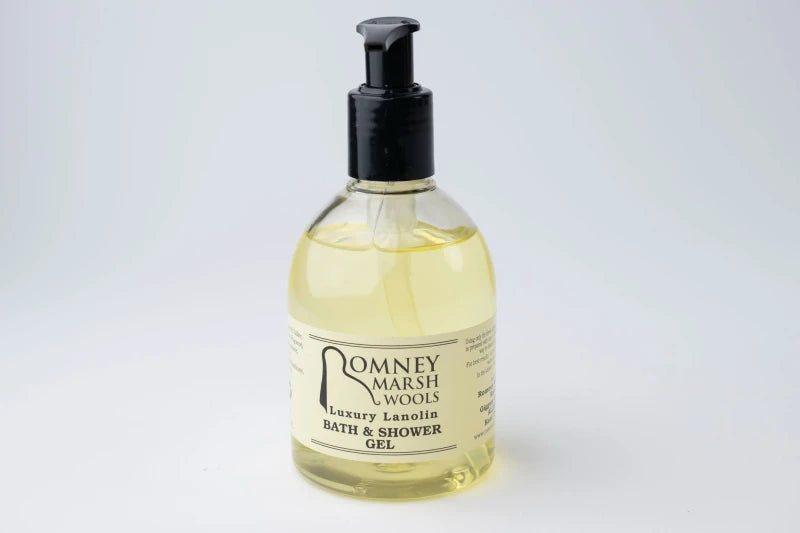 Luxury Lanolin Bath & Shower Gel With Pump 240ml